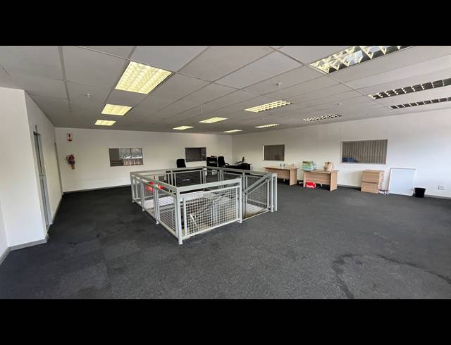 1,008M² WAREHOUSE TO LET IN ISANDO
